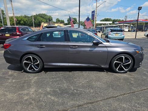 Used 2018 Honda Accord Sport image 6