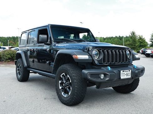 Used 2024 Jeep Wrangler Unlimited Rubicon 4xe AWD/4WD image 3
