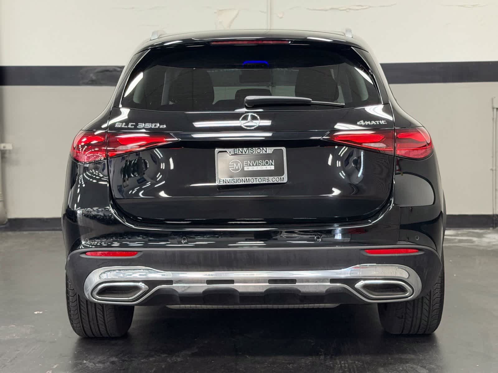 Used 2025 Mercedes-Benz GLC 350e 4MATIC image 11