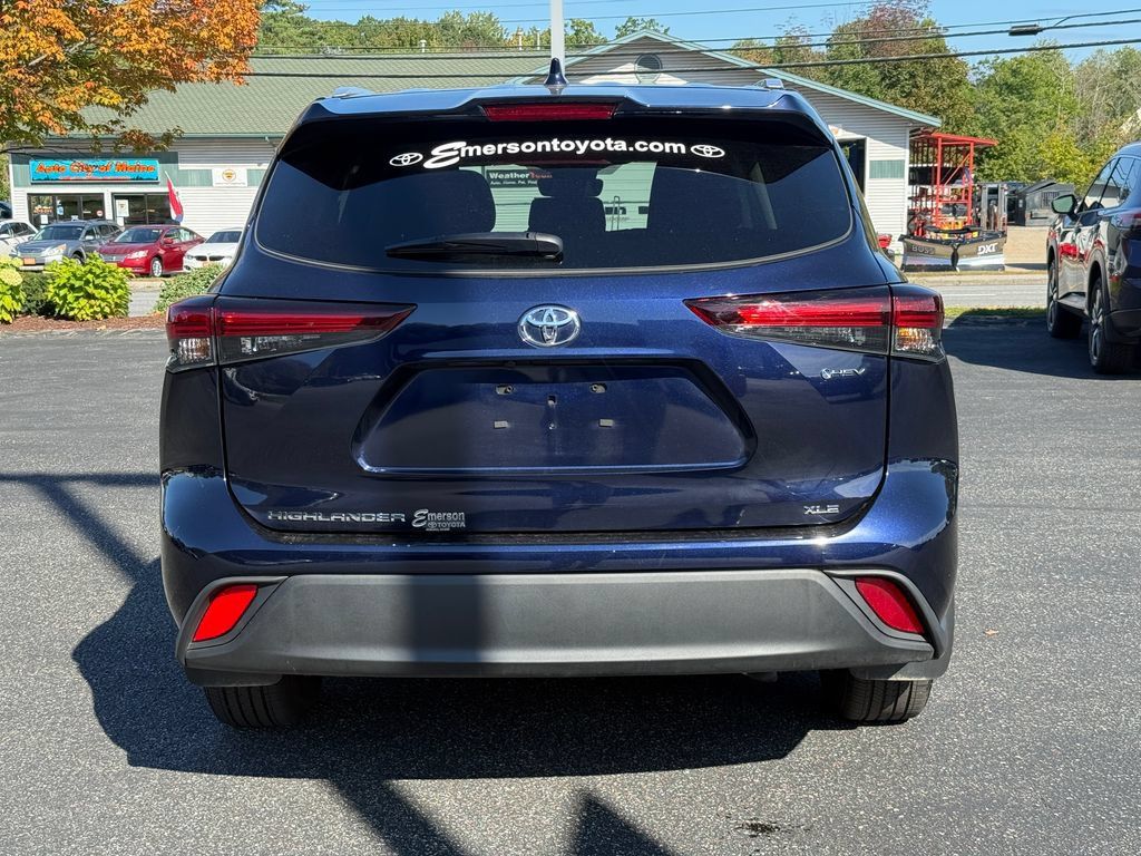 Used 2026 Toyota Highlander XLE AWD/4WD image 4