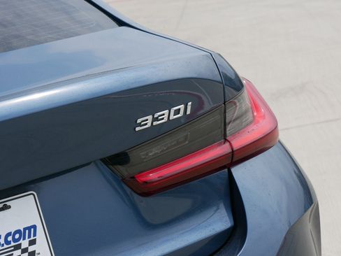 Certified 2025 BMW 330i Sedan w/ Premium Package RWD image 39