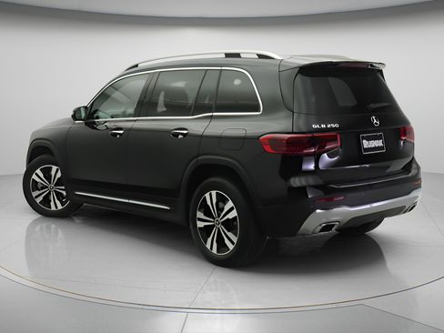 Certified 2026 Mercedes-Benz GLB 250 image 2
