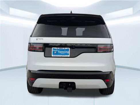 Used 2024 Land Rover Discovery Dynamic SE AWD/4WD image 4