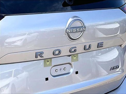 Certified 2026 Nissan Rogue SV w/ SV Premium Package image 28