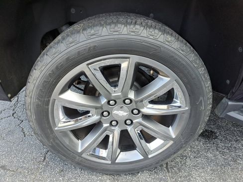 Used 2018 Chevrolet Tahoe LT AWD/4WD image 18