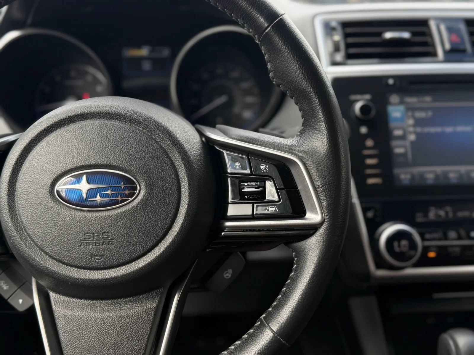 Used 2018 Subaru Outback 3.6R Touring w/ Popular Package #3 AWD/4WD image 24