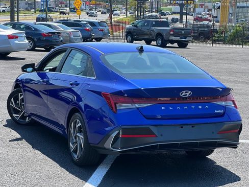 Used 2024 Hyundai Elantra Limited FWD image 2