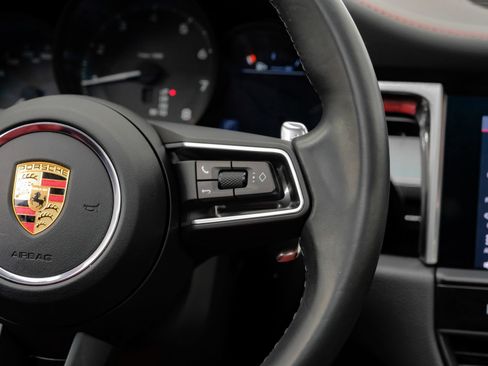 Used 2023 Porsche Macan AWD/4WD image 22