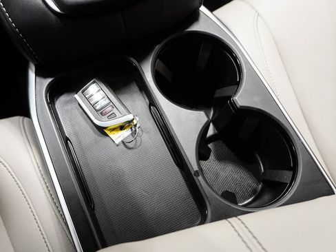 Used 2025 Acura RDX Base image 32