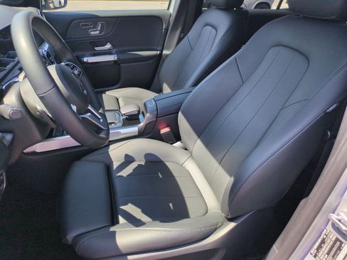 Used 2020 Mercedes-Benz GLB 250 4MATIC image 14