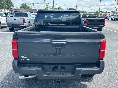 Used 2026 Toyota Tacoma SR5 AWD/4WD image 4