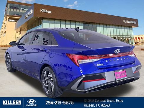 Used 2025 Hyundai Elantra SEL image 6