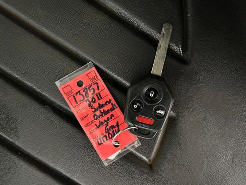 Used 2011 Subaru Outback 2.5i image 31