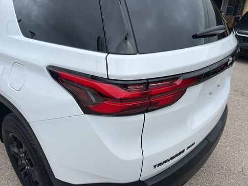 Used 2023 Chevrolet Traverse LT w/ Midnight/Sport Edition image 37
