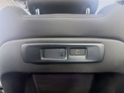 Used 2021 BMW X7 xDrive40i w/ Premium Package image 21