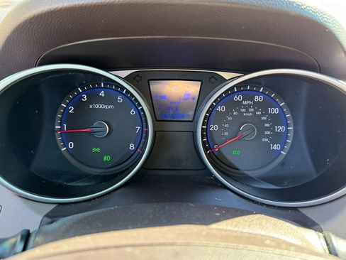 Used 2015 Hyundai Tucson SE image 30