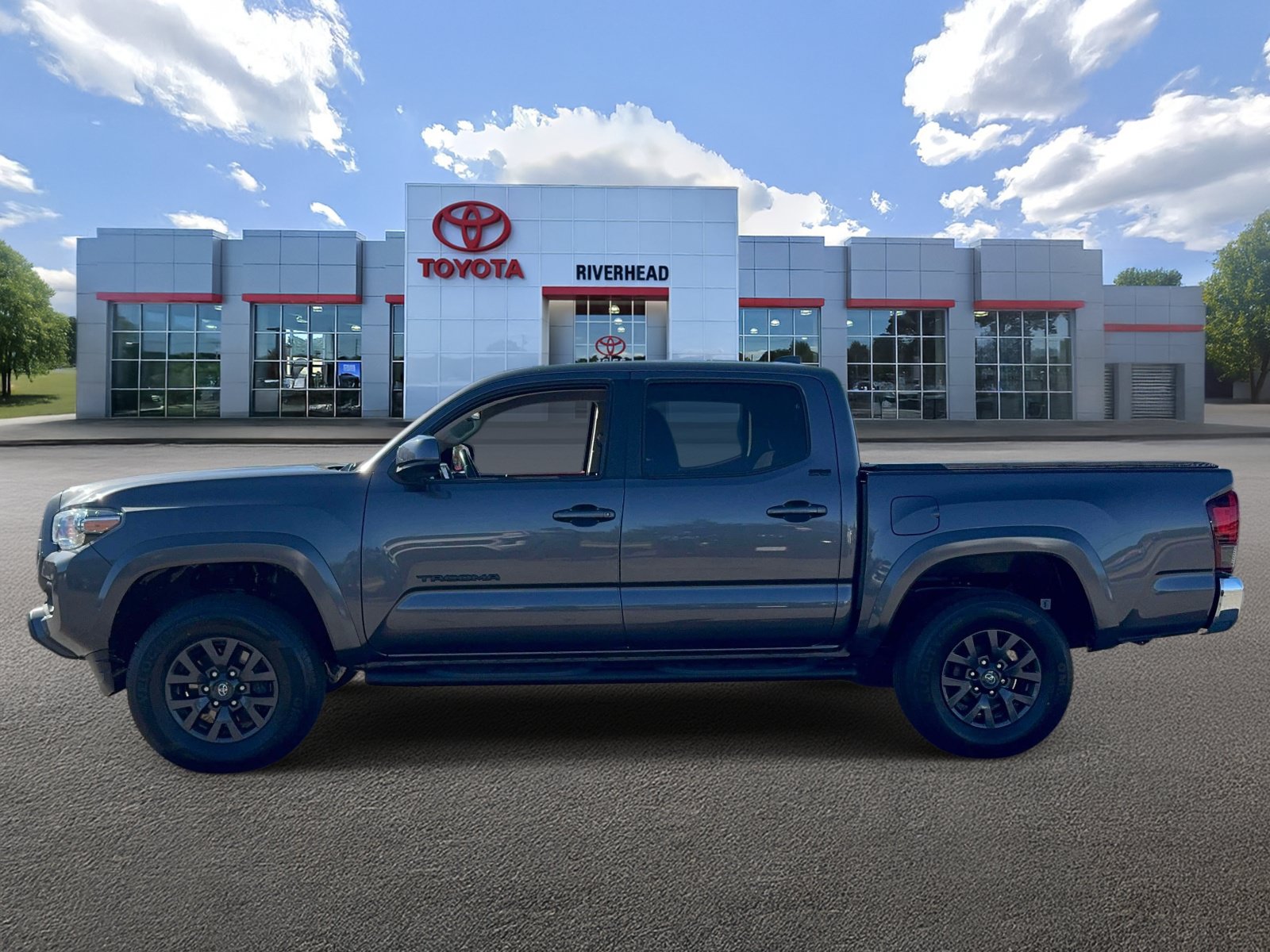 Certified 2023 Toyota Tacoma SR5 AWD/4WD image 5