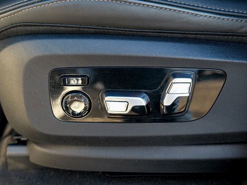 Used 2024 BMW X5 xDrive50e AWD/4WD image 23