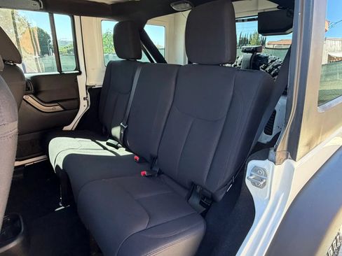 Used 2015 Jeep Wrangler Unlimited Sport w/ Quick Order Package 24S AWD/4WD image 17