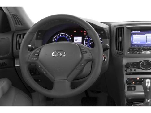Used 2015 INFINITI Q40 w/ Moonroof Package image 6