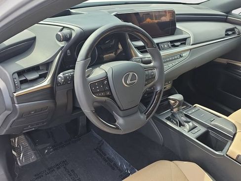 Used 2019 Lexus ES 350 w/ Accessory Package 2 FWD image 16