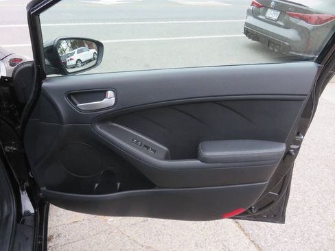 Used 2017 Kia Forte LX FWD image 23