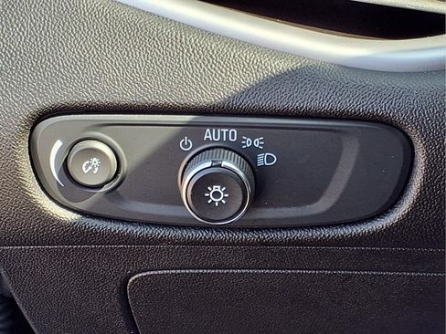 Used 2024 Chevrolet Malibu LT FWD image 19