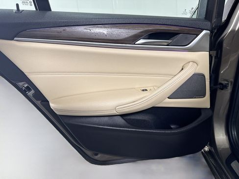 Used 2017 BMW 540i RWD image 26