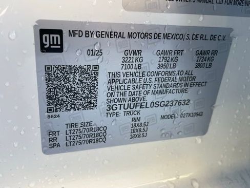 Used 2025 GMC Sierra 1500 AT4X image 35