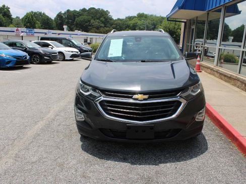 Used 2020 Chevrolet Equinox LT FWD image 2