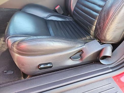 Used 2002 Ford Thunderbird Base image 14