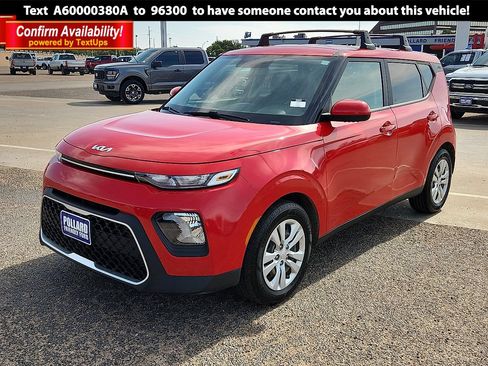 Used 2022 Kia Soul LX FWD image 1