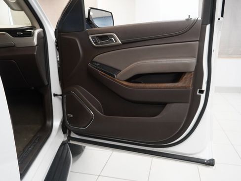 Used 2018 GMC Yukon Denali image 31