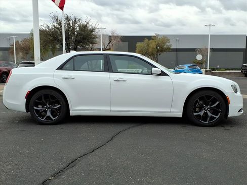 Used 2023 Chrysler 300 S image 6