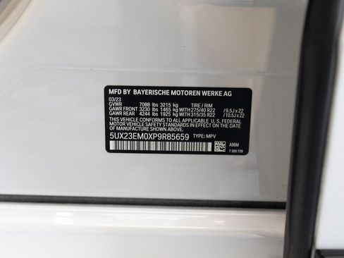 Used 2023 BMW X7 xDrive40i w/ Executive Package image 47