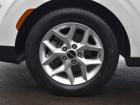 Used 2024 Kia Soul LX w/ Option Group 015 image 34