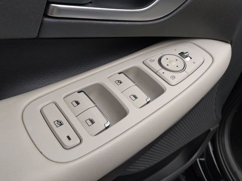 Used 2023 Hyundai Sonata SE w/ Cargo Package image 27