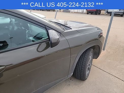 Used 2024 Chevrolet Trax LT image 15