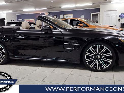 Used 2019 Mercedes-Benz SL 450 image 2