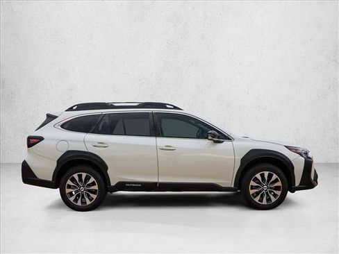 Used 2024 Subaru Outback Limited AWD/4WD image 4