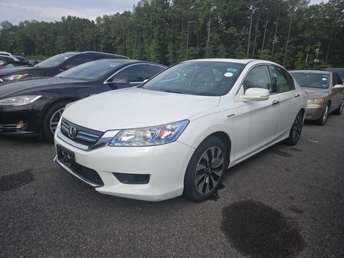 Used 2015 Honda Accord Touring image 1