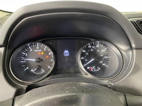 Used 2018 Nissan Rogue Sport S image 5