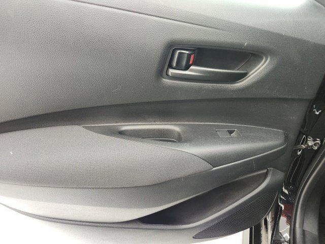 Certified 2026 Toyota Corolla LE FWD image 9