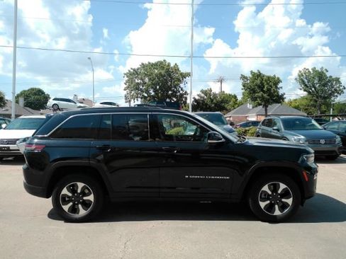 Used 2024 Jeep Grand Cherokee Limited 4xe AWD/4WD image 5