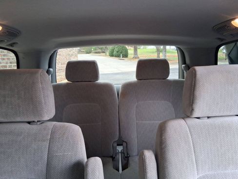 Used 2005 Kia Sedona EX FWD image 17