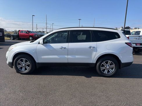 Used 2016 Chevrolet Traverse LT image 5