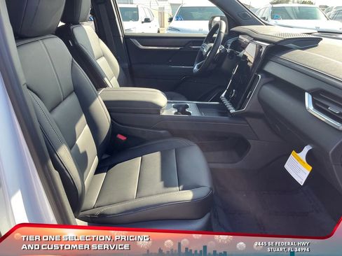 New 2026 GMC Acadia Elevation w/ Elevation Premium Package image 19