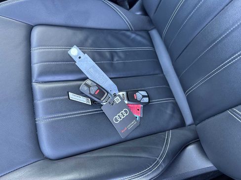 Used 2023 Audi Q5 Premium Plus image 35