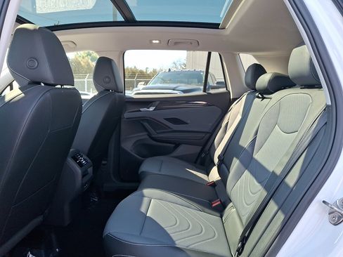 New 2026 Volkswagen Tiguan SE AWD/4WD image 7