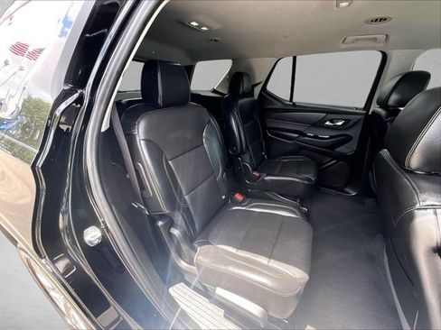 Used 2019 Chevrolet Traverse Premier w/ Driver Confidence II Package FWD image 28